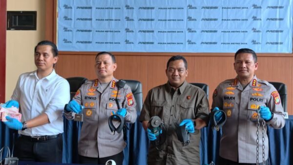 Kabidhumas Polda Metro Jaya Kombes Pol Budi Hermanto dalam rilis perkara Percetakan Mau Print di Polres Metro Jakarta Pusat, Jumat, 26 Juni 2026.