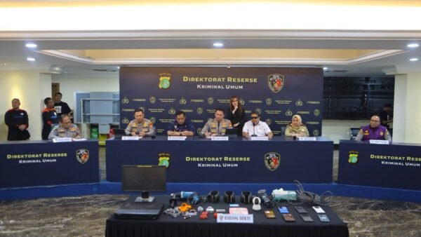 Kabag Psikologi Biro SDM Polda Metro Jaya AKBP Ida Bagus Gede Adi Putra Yadnya, S.Psi., M.Psi., Psikolog dalam konferensi pers perkembangan penanganan perkara Percetakan Mau Print di Polda Metro Jaya, Jumat, 3 Juli 2026.