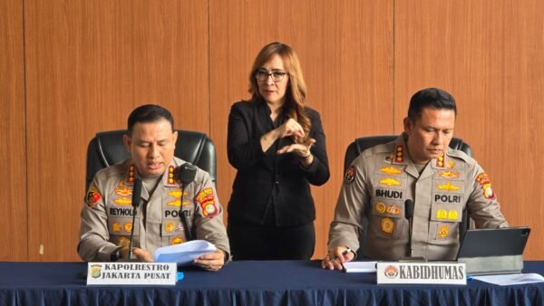 Kapolres Metro Jakarta Pusat Kombes Pol Reynold E.P. Hutagalung dalam rilis perkara Percetakan Mau Print di Polres Metro Jakarta Pusat, Jumat, 26 Juni 2026.