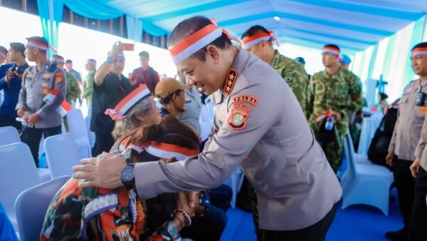 Bakti Kesehatan Kodam Jaya - Polda Metro Jaya Layani 1.876 Masyarakat di Monas