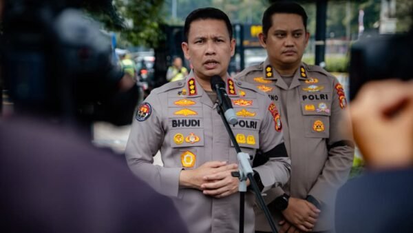 Polda Metro Jaya & Kodam Jaya Gelar Apel Kesiapan Pelayanan Masyarakat di Sejumlah Titik