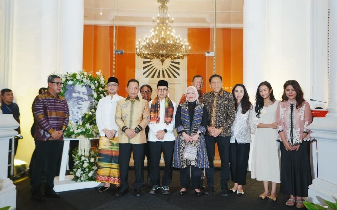 Kapolri Hadiri Pembukaan Pameran Nasirun “Bersimpuh di Kaki Para Guru” di Galeri Nasional Indonesia